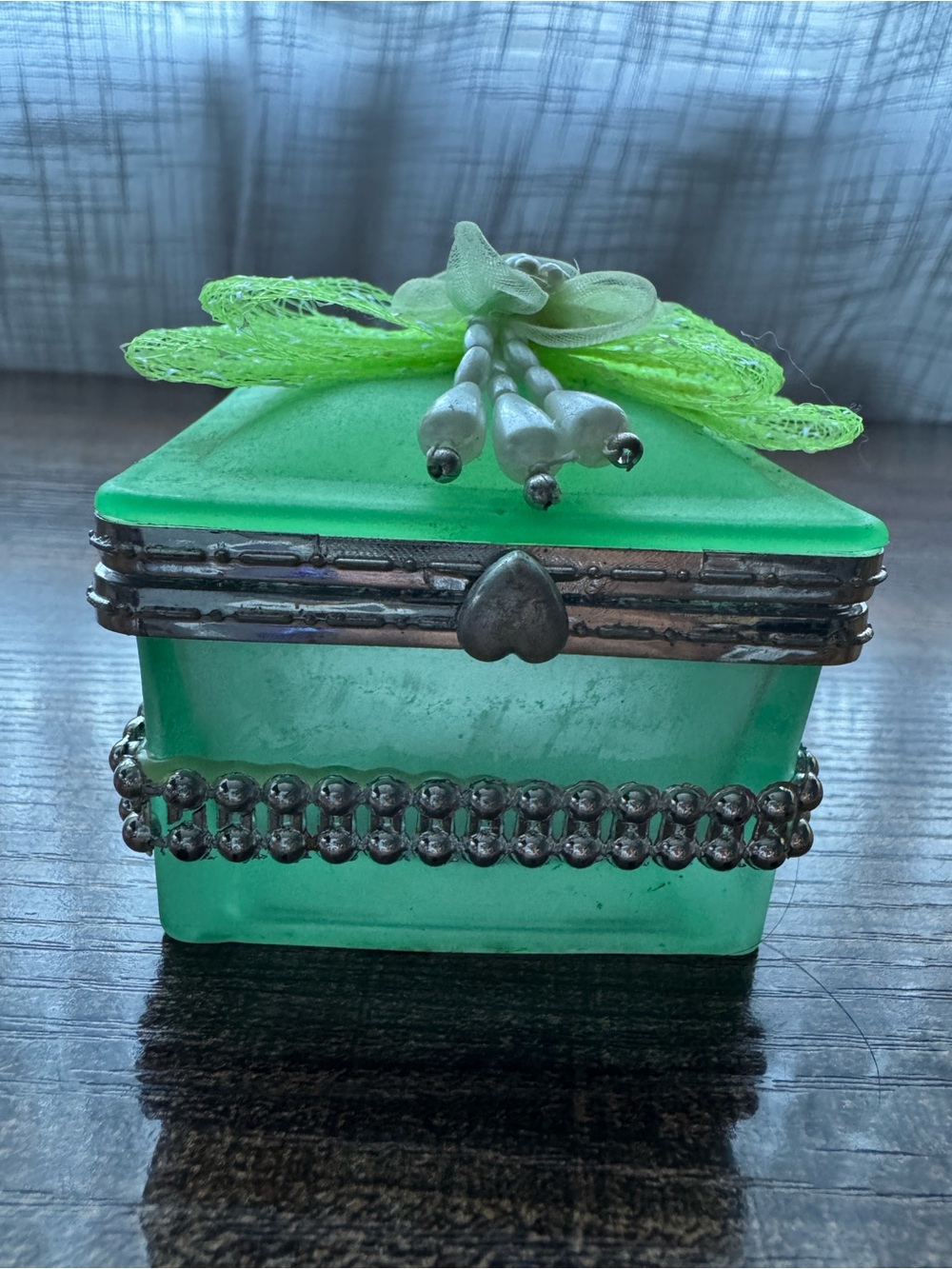 Green Glass Trinket Jewelry Box Mirror Decorative Bow New